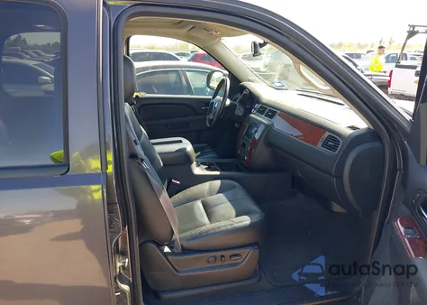 2011 Chevrolet Tahoe Lt из США, поврежденный, VIN 1GNSCBE0XBR271576